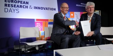 190927_R_Idays EU Commission_LENS.JPG