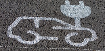 211124 signature MOU batteries AdobeStock_415716532.jpg