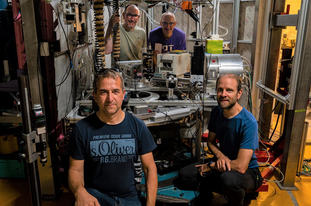 220718_S18 Interferometer with separated crystals.jpg