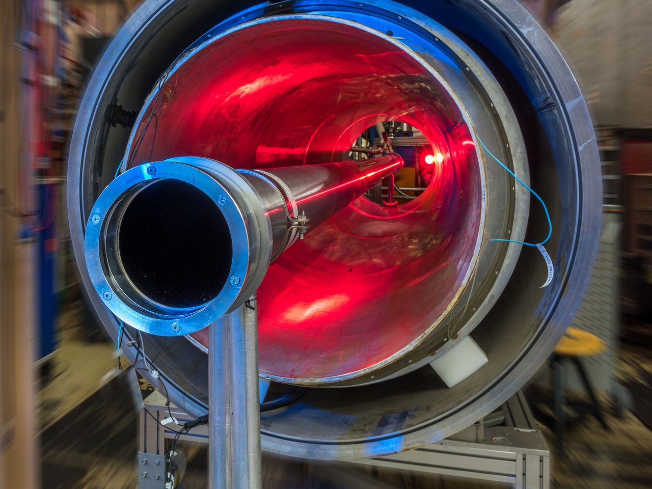 231130 MirrorNeutrons 13_vignette.jpg