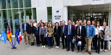 251010_ _Dir_Eur_AURA 01.jpg