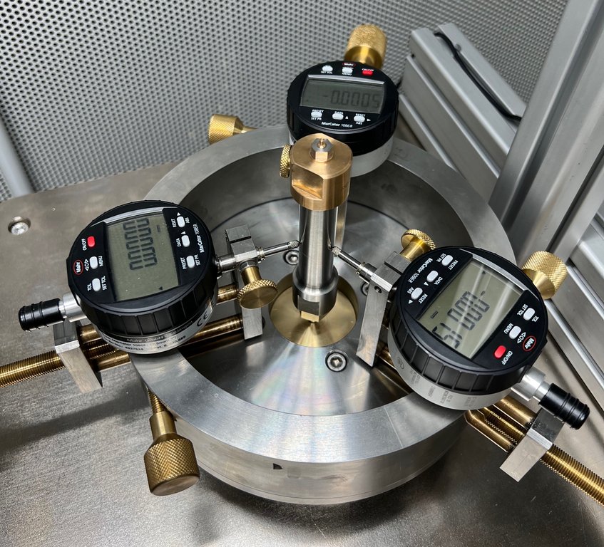 1 GPa TA6V/CuBe2 cell during frettage in the blast room 