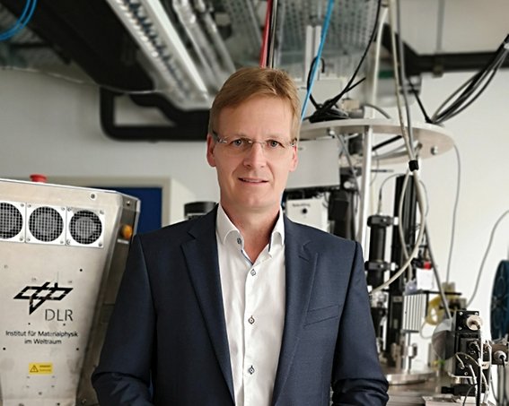 Portraet_AM_6 21 w.jpg