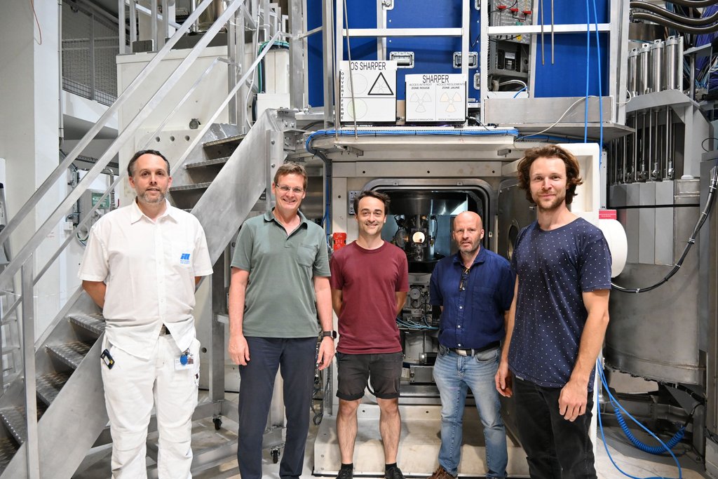 sharper group 4096 2731 max.jpg